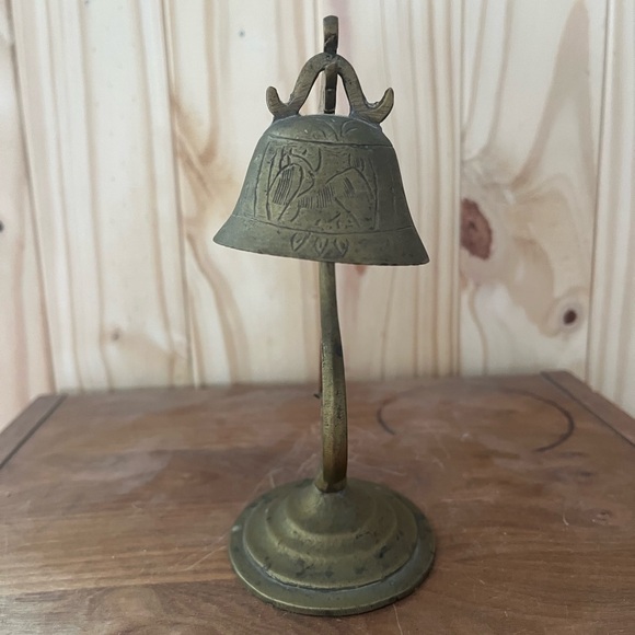 Vintage etched oriental dragon bell. Made in china - Picture 2 of 5